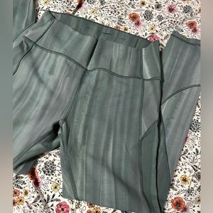 Women’s Lululemon Leggings